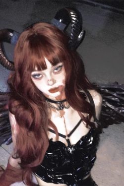 Dark-Themed Halloween Little Devil Horn Headband - Gothic Style Cosplay Hair Accessory for Parties and Photos