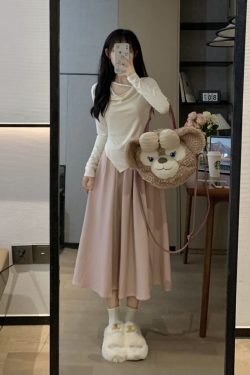 Delicate Slim-Fit White Long Sleeve T-Shirt for Women - Spring Design with Shoulder Coverage and Belly Concealment, Perfect for Casual Style