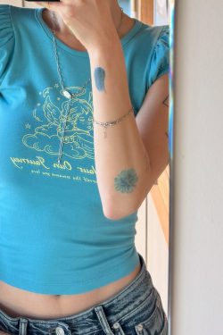 Dopamine Blue Cupid Print T-Shirt for Women - American Casual Slim Fit Short Sleeve Top - Trendy 90s Style