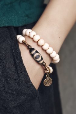 Double-Layer Deer Bone Bead Bracelet, Retro Ethnic Style Wristband for Men and Women, Trendy Mixed Design