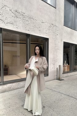 Double-Layer Fleece-Lined Flared Hem Skirt - High-End A-Line for Autumn Winter Fashion, Cozy Layered Style