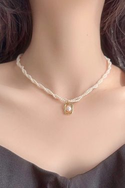 Double-Layer Pearl Necklace for Women, Light Luxury Clavicle Chain, Elegant Stacked Accessory, Niche High-End Design