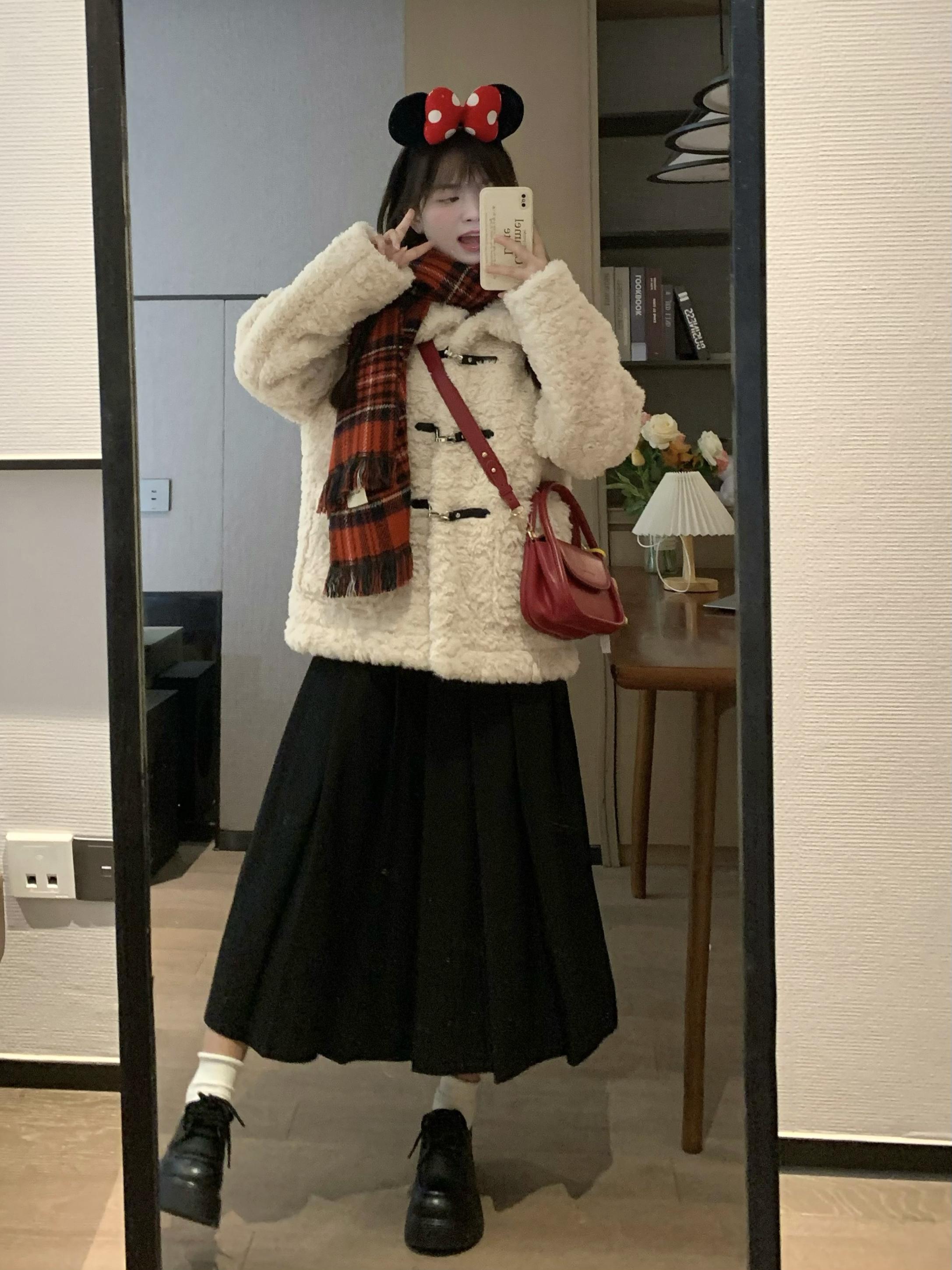 Double-Sided Suede Blue Shearling Warm Fur Coat for Women - Early Spring Fashion, Thick Layered Design, Cozy Outerwear