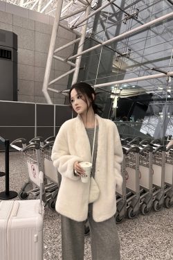 Eco-Friendly Faux Mink Fur Women's Coat - High-End Feel, Sustainable Fashion for Autumn Winter 2024