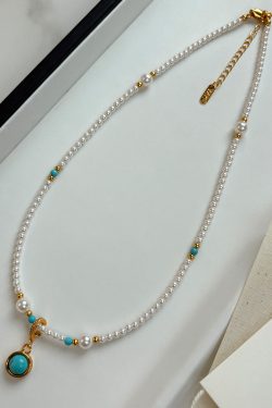 Elegant French-Style Turquoise Pendant Necklace for Women - Pearl Beaded Collarbone Chain, Light Luxury Accessory
