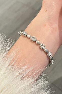 Elegant High Carbon Diamond Bracelet for Women - Old Money Style, Niche Light Luxury Jewelry with Sophisticated Charm