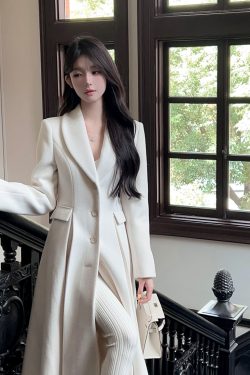 Elegant Mid-Length White Woolen Coat for Women - High-End Lapel Design, Chic Winter Outerwear, Timeless Style
