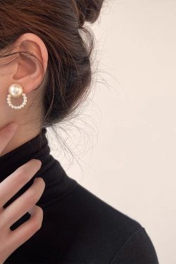 Elegant Pearl Drop Earrings for Women, High-End Fashion Accessories, Chic Statement Jewelry