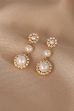 Elegant Pearl Pendant Earrings for Women - Minimalist Light Luxury Ear Studs, Unique Versatile Accessories