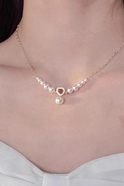 Elegant Red Garnet Pearl Necklace for Women - Classy French Designer-Inspired Light Luxury Neck Chain