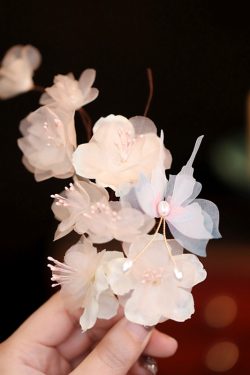 Elegant Tang-Style Floral Hairpin Side Clip, Silk Embossed Forest-Themed Headdress, Soft Updo Accessory for Vintage Charm