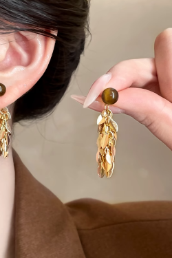 Elegant Tassel Earrings for Women, Light Luxury Studs with Chic Design, High-Quality Fashion Accessories for Effortless Style