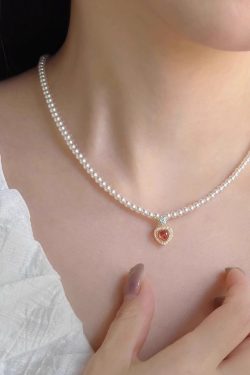 Elegant Wine Red Heart Necklace with Sparkling Zircon and Pearl, Women's Clavicle Chain, Classy Decorative Jewelry