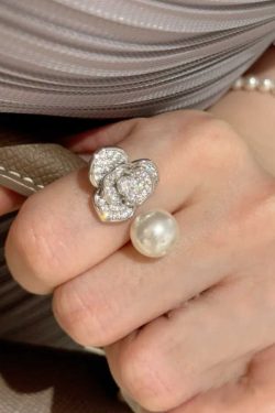 Elegant Zircon Flower Pearl Ring for Women - Pure Silver Color, Niche High-End Design, Perfect for Index Finger, 2024 Trends