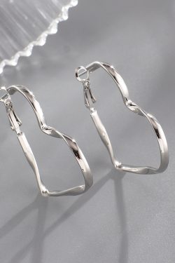 Exaggerated Big Heart Stud Earrings - Niche Design, High-End Fashion Jewelry for 2022