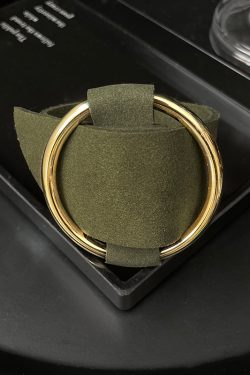 Exaggerated Round Ring Bracelet for Women - Stylish & Versatile High-End Niche Design Trendy Arm Accessory