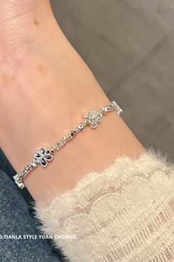 Exquisite Broken Silver Butterfly Bracelet for Girls - 2025 New Style Light Luxury High-End Jewelry Gift for Best Friends