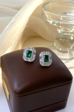 Exquisite French-Style Light Luxury 925 Silver Full Diamond Inlaid Green Zircon Sugar Cube Earrings for Women