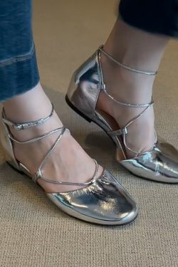 Exquisite Sheepskin Mary Jane Shoes with Silver Cross Straps, Side Cut-Outs, and Internal Height Increase - Chic Flat Style