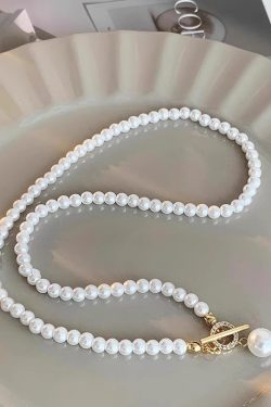 Exquisite Women's Clavicle Chain Necklace - Elegant Neck Chain for Chic Style