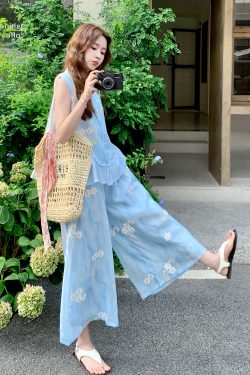 Floral Chinese-Style Two-Piece Set for Women - Summer 2025 Fresh Vest & Wide-Leg Pants Vacation Outfit