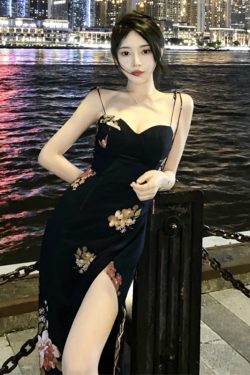 Floral French Long Beach Dress for Women - Summer Seaside Vacation Dress, Gentle Style for Travel and Photo Shoots