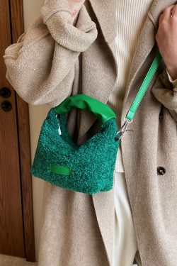 Fluffy Lamb Wool Handbag for Women - 2025 Spring Summer Fleece Tote Bag, Soft Shoulder Crossbody Style