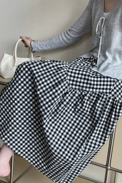 French-Style Loose A-Line Checkered Skirt for Women – Unique Half-Length Skirt, Summer 2025 Fashion Trend