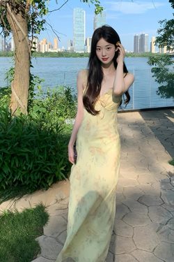 French-Style Sexy Printed Camisole Dress with Ruffled Edges, Elegant Slim Fit Bodycon Long Dress for Summer 2023