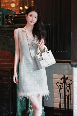 French-Style Sleeveless Tank Dress for Women - High-End Quality, Waist-Cinching Design, Chic Manhattan Girl Look
