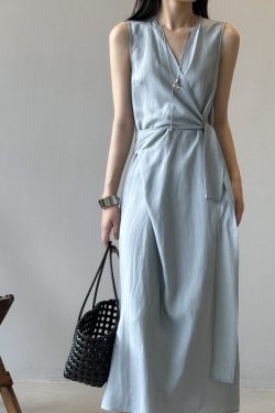 French-Style Sleeveless V-Neck Dress, Slimming Minimalist Design, Women's 2025 Summer Maxi Dress, Chic Elegant Fashion