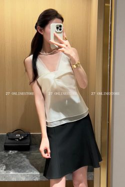 French Twist Sleeveless Top & High-Waisted Mermaid Skirt Elegant Two-Piece Set for Women - Chic Fashion Ensemble