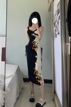 French Vintage Color-Blocked Dress for Women - High-End Design, Waist-Cinching, Slimming, Spaghetti Strap, Mid-Length Style
