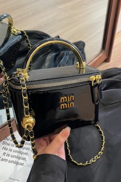 French Vintage Oil Wax Leather Handbag for Women - 2025 New High-End Small Square Shoulder Crossbody Bag