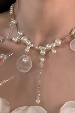 French Vintage Shell Pearl Tassel Necklace - Light Luxury Clavicle Chain for Seaside Vacation, Niche Temperament Jewelry
