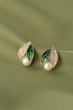 Freshwater Pearl Leaf Earrings for Women, Exquisite Light Luxury Design, Spring/Summer 2024, 925 Silver Pins, Trendy Contemporary Style