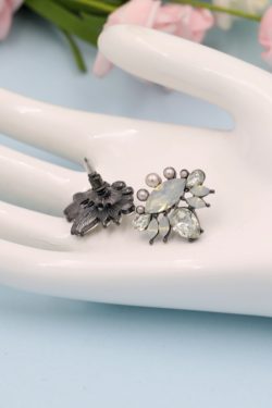 Geometric Diamond-Studded Ear Studs with Marquise Gemstones - Trendy Hollow Design Fashion Earrings