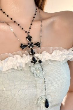 Goth Subculture Cross Necklace, Layered Clavicle Chain, Y2K Punk Accessory, Trendy Sweater Neck Chain for Spicy Girls