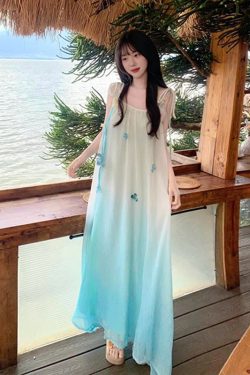 Gradient Blue Three-Dimensional Flower Strap Dress for Women - Summer Beach Vacation Skirt, Gentle Fairy Style