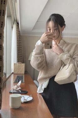 Gray Half Skirt - Impeccable Fit & Texture, Korean Style, Chic 90s-Inspired Fashion for Effortless Everyday Looks