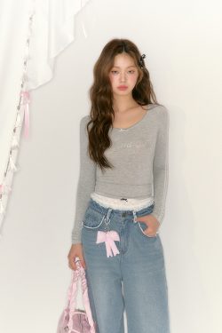 Gray Long-Sleeve T-Shirt for Women - Unique Exquisite Short Sweet and Spicy Autumn Top - Casual Fashion Essential