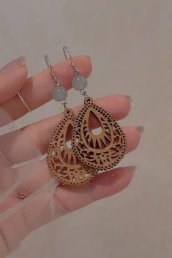 Handmade Ethnic Hollow Wooden Earrings for Women, Chinese Retro Style Ear Hooks, Niche Light Luxury Travel Accessories