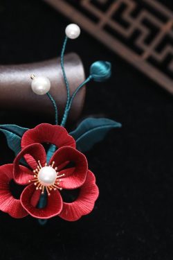 Handmade Floral Brooch for Women - Elegant Red Qipao Accessory, Luxury Decorative Pin for Special Occasions