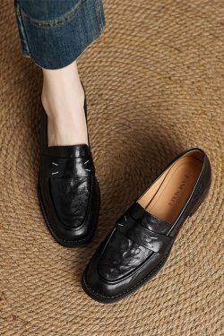 Handmade Sheepskin Retro Flat Loafers - Genuine Leather Slip-On Shoes for Y2K and Vintage Style Lovers