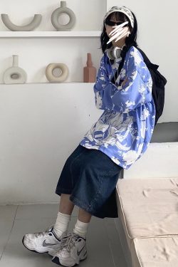 Handmade Tie-Dye Oversized Sweatshirt with Anime Print | Unisex Round Neck | Japanese & Korean Style Fashion