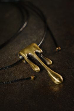 Handmade Vintage Water Droplet Pendant - Trendy Niche Accessory for Men and Women, Unique Versatile Design