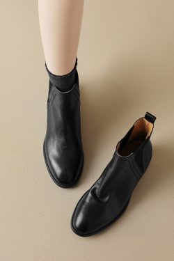 Handmade Washed Cowhide Black Chelsea Boots for Women - Heavyweight Flat Round-Toe Ankle Boots for Autumn & Winter Fashion