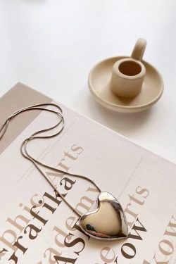 Heart-Shaped Clavicle Chain Necklace, Minimalist Ins Style, Understated Personalized Design, High-End Feel Fashion Jewelry