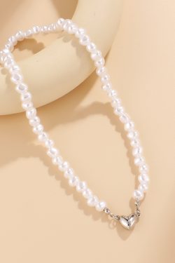 High-End Baroque Pearl Necklace for Women, Niche Clavicle Chain, Summer Light Luxury Design, Trendy 2022 Fashion Accessory