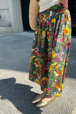 High-End Floral Midi Skirt for Women, High-Waisted A-Line Design, Summer Fashion for Pear-Shaped Figures